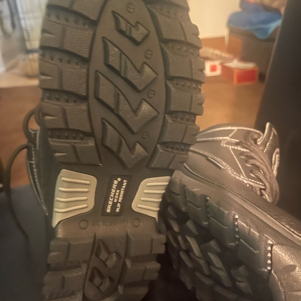 Skechers work boots, stell toe 7.5 Man, Brand New